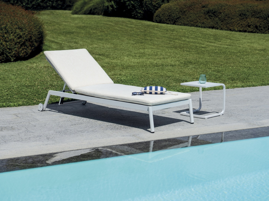 Porto Cervo Sunbed with Wheels Greenwood