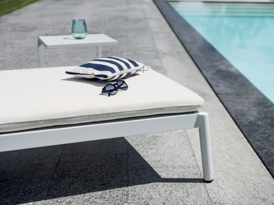 Porto Cervo Sunbed with Wheels Greenwood