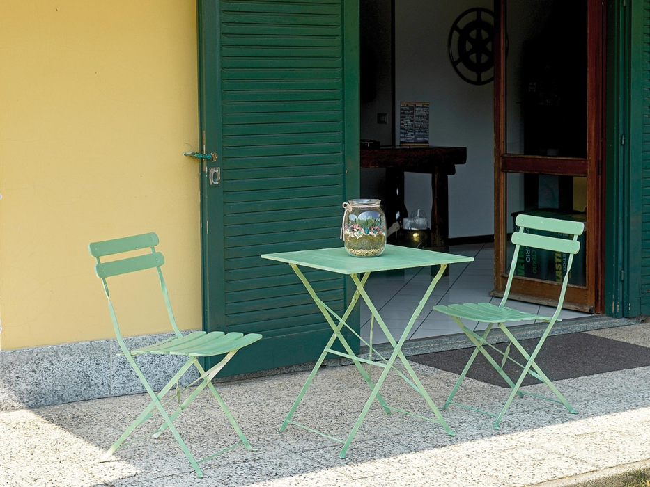 2 Greenwood Folding Bistro Chairs