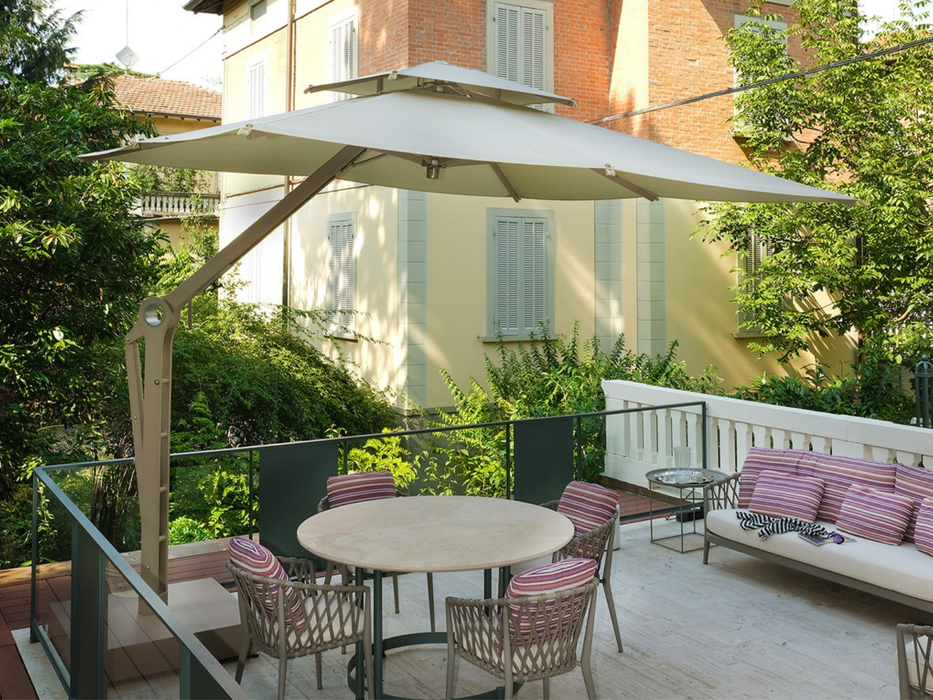 Joint retractable umbrella