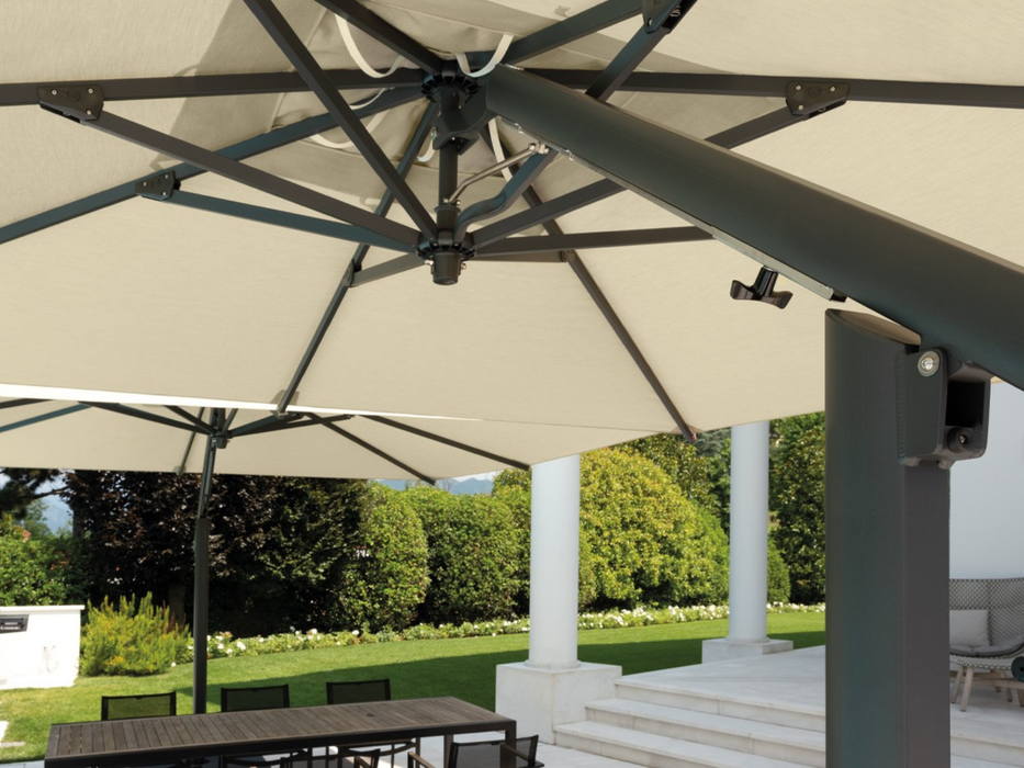 One retractable umbrella