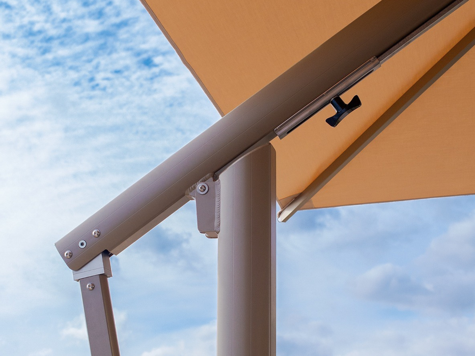 One retractable umbrella