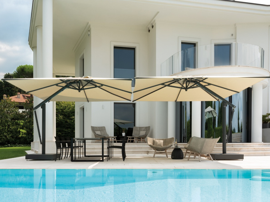 One retractable umbrella