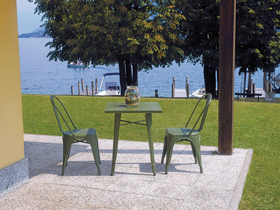 Chaise en tôle Greenwood