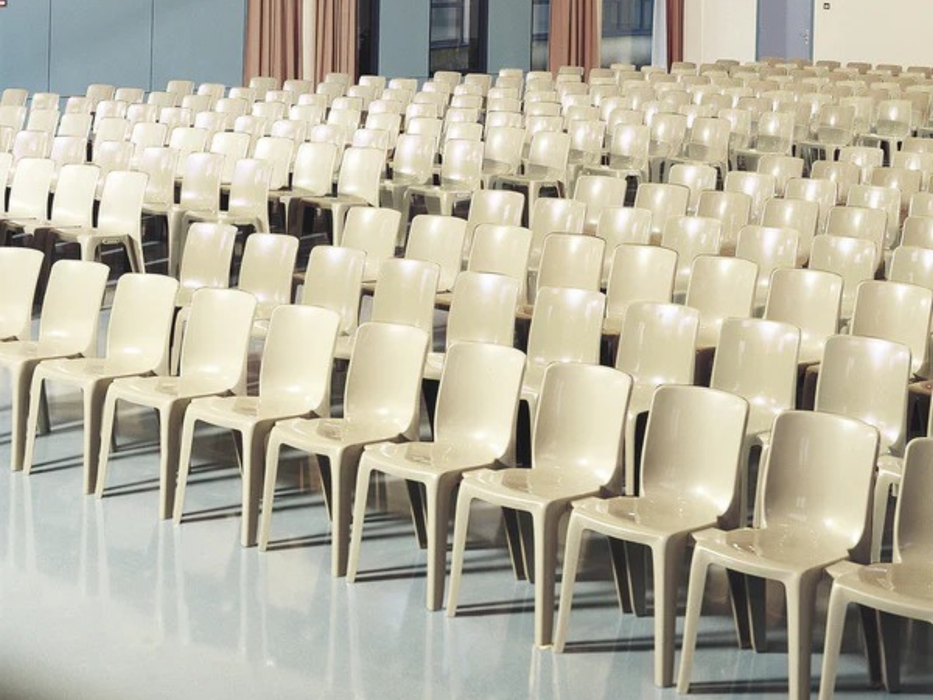 18 Denver Grosfillex Chairs