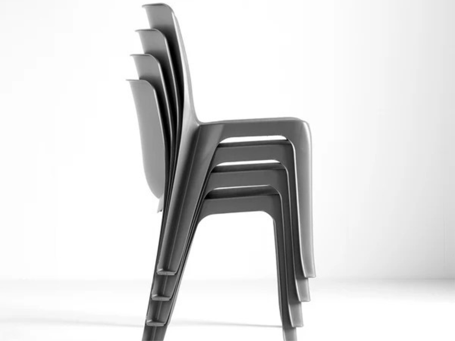 18 Denver Grosfillex Chairs