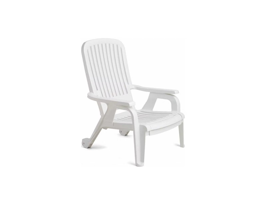 10 Grosfillex Bahia Loungers