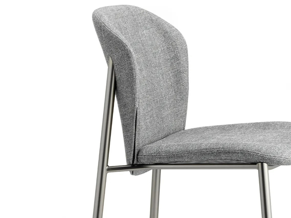 Chaise Finn Scab