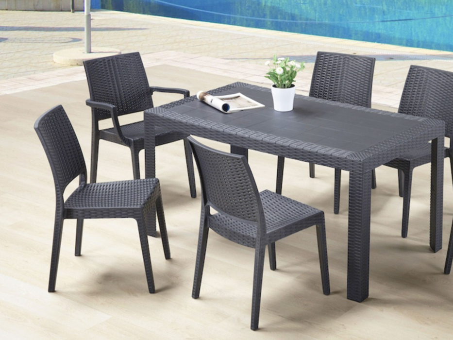 18 Sibilla Areta Armchairs