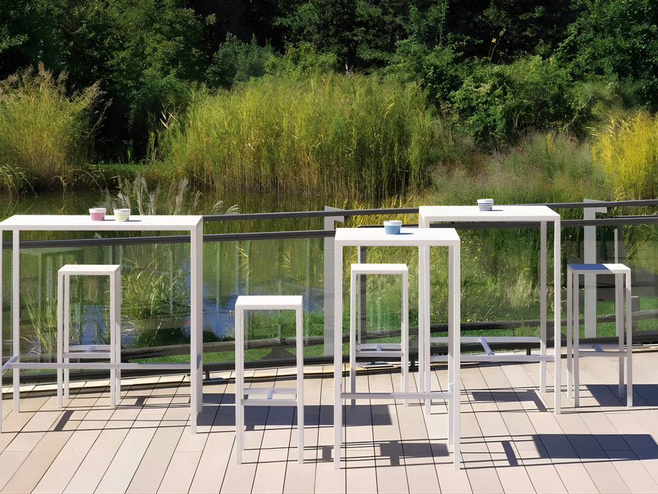 Kit Seaside Table H110 4 Stools 