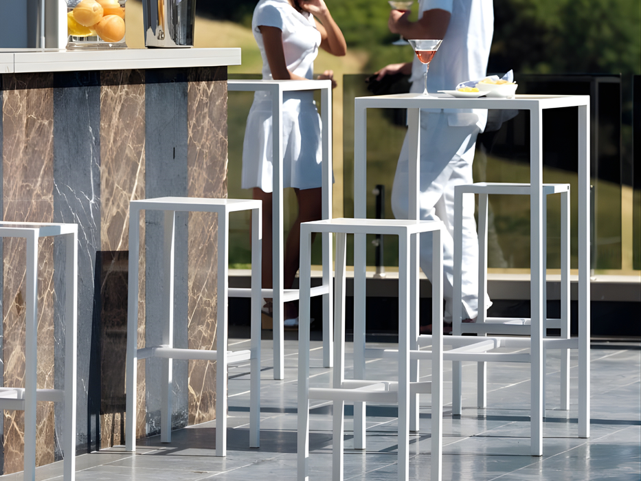 Kit Seaside Table H110 4 Stools 